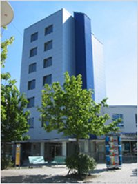 Turm Waldkraiburg- früher Feuerwehrturm, heute Bürocenter